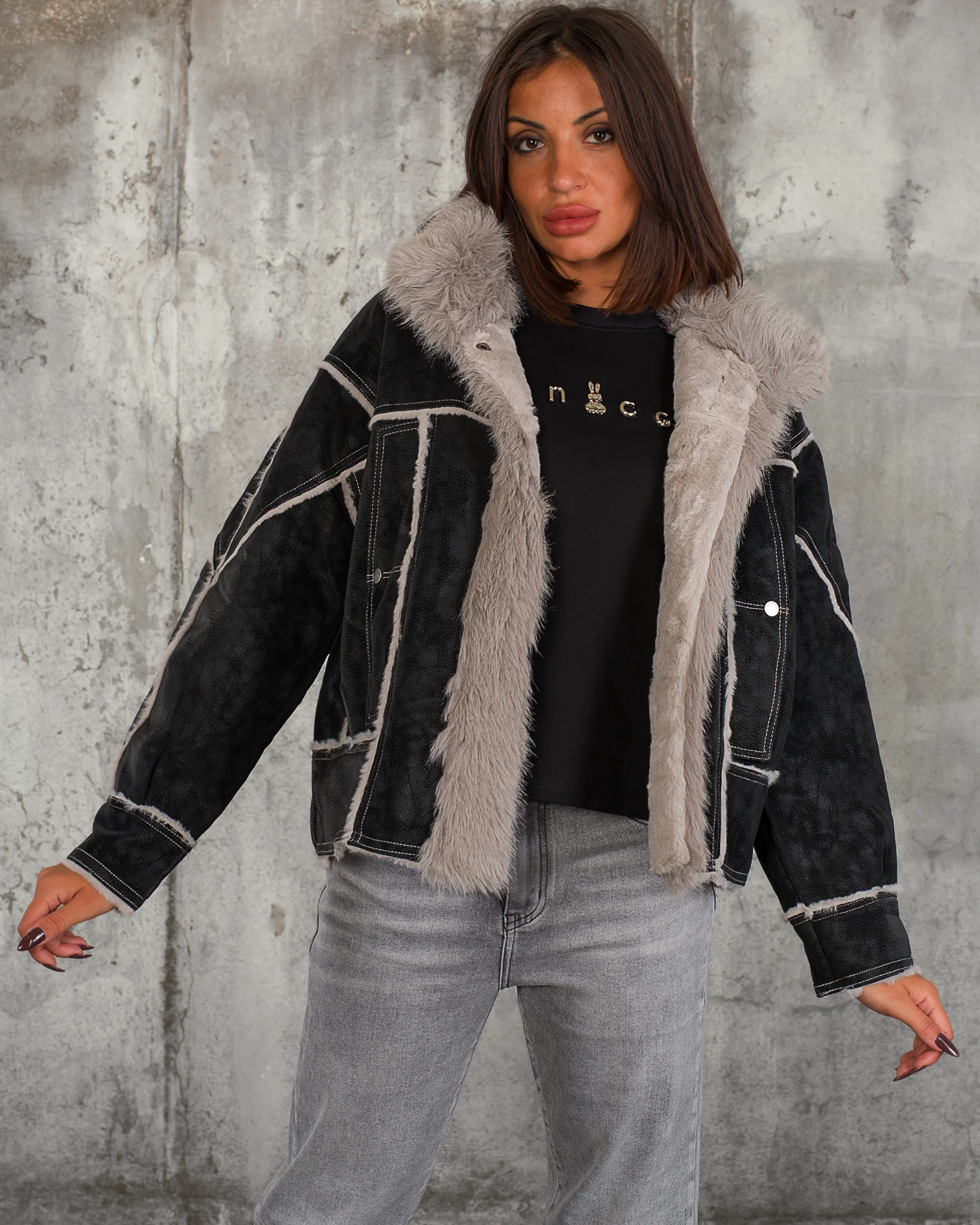 Palton Atlanta, Negru