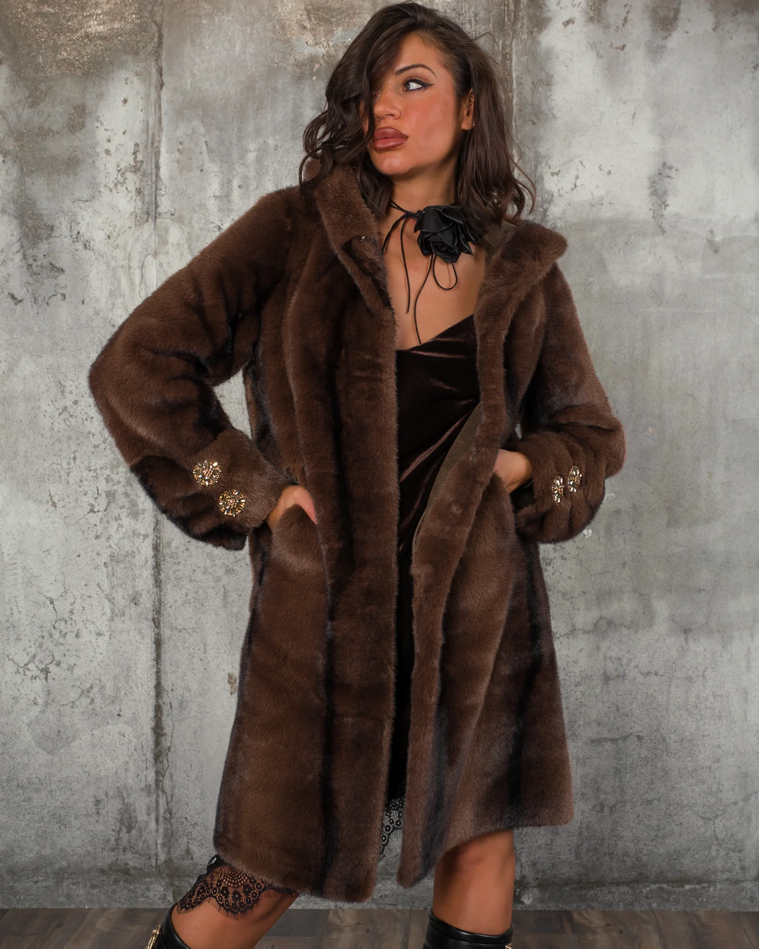 Palton Daya, Cafeniu