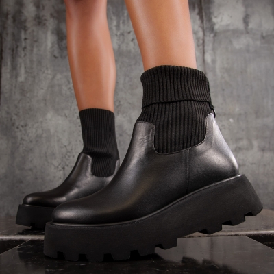 Ghete Entourage, Negru Culoare
