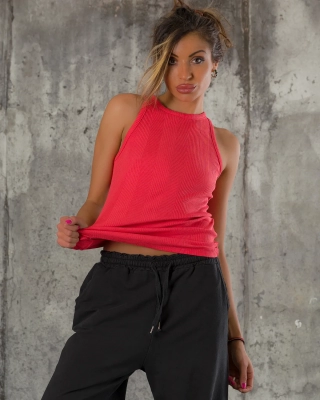 Maiou Sangria, Coral culoare