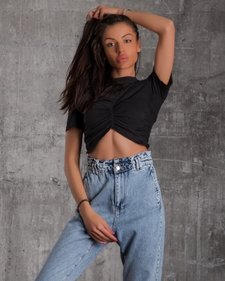 Top scurt Over, Negru Culoare