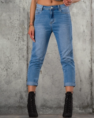 Blugi Claire, Culoare albastru