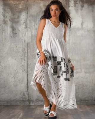 Rochie Toni, Alba