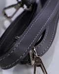 Geanta Adrianna, Neagra