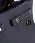 Geanta Adrianna, Neagra