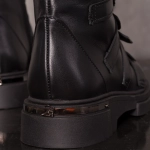 Ghete Sophie, Culoare negru