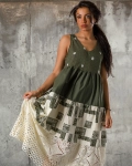 Rochie Toni, Military